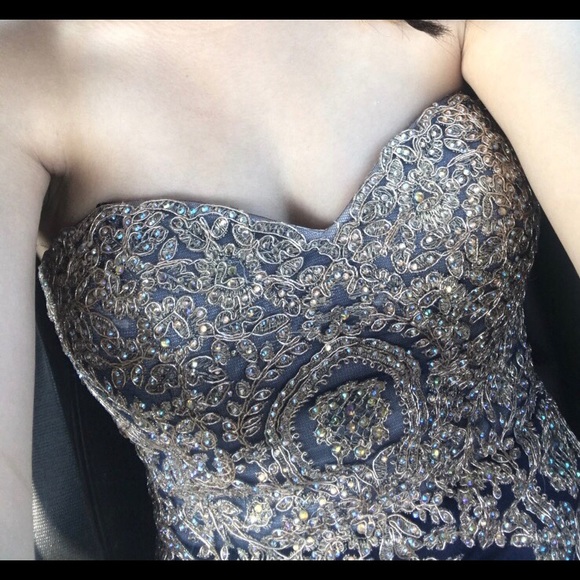Prom Dress - Picture 3 of 5